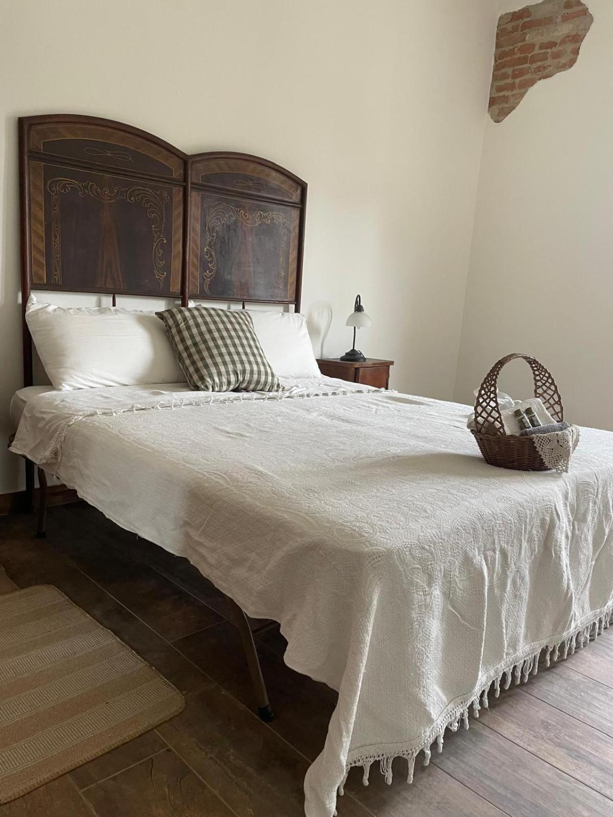 Tenuta Nissole Rocchetta Tanaro Kültér fotó